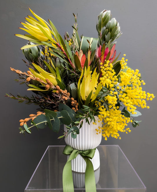 SEABREEZE (Seasonal Native Vase Arrangement)