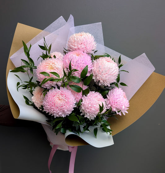 DISBUD CHRYSANTHEMUMS (seasonal en masse)